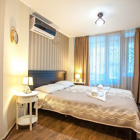 Apartment On L.Meskhishvili Turn ティビリシ エクステリア 写真