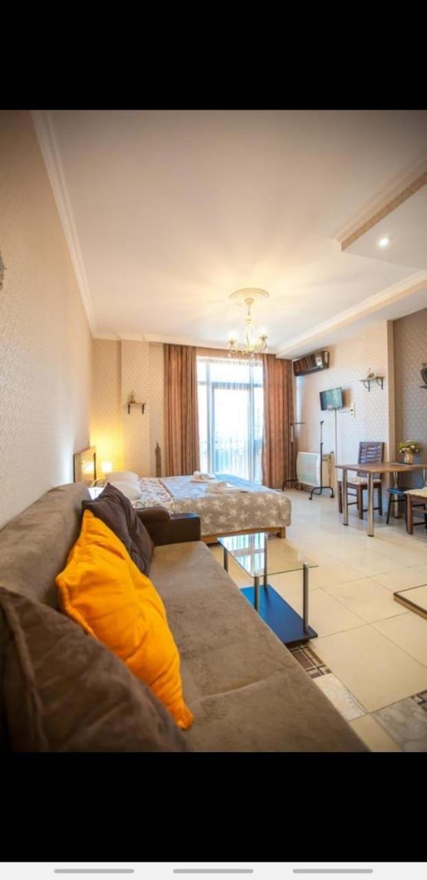 Apartment On L.Meskhishvili Turn ティビリシ エクステリア 写真