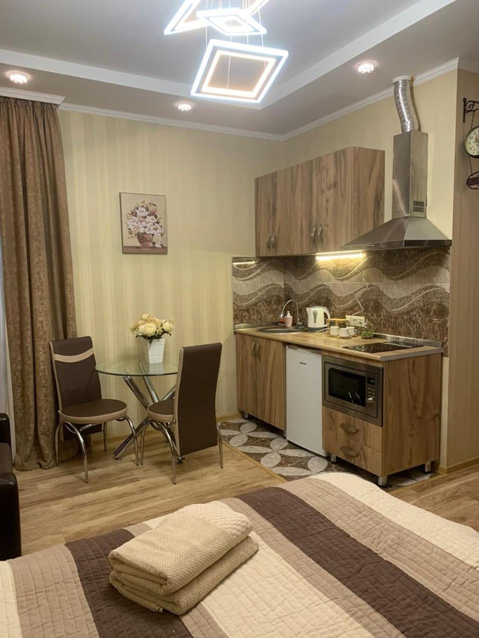 Apartment On L.Meskhishvili Turn ティビリシ エクステリア 写真