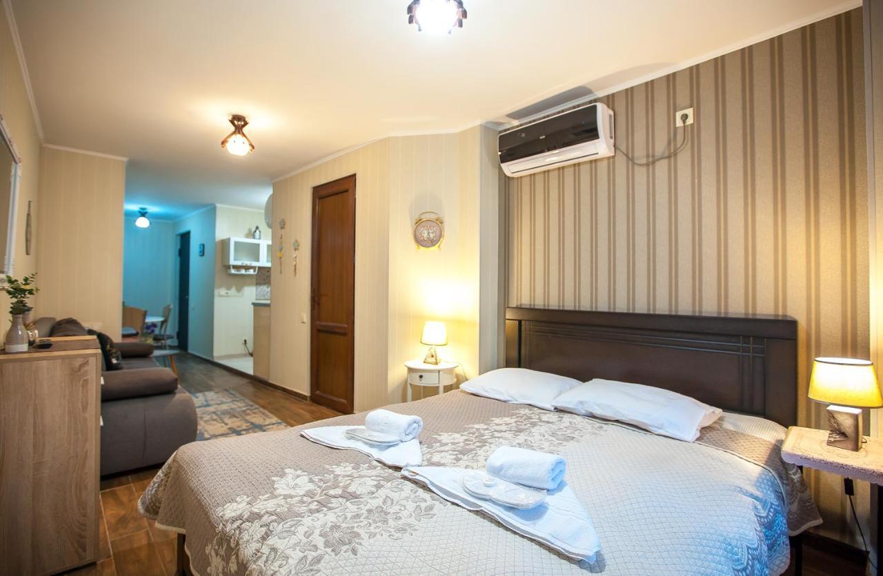 Apartment On L.Meskhishvili Turn ティビリシ エクステリア 写真