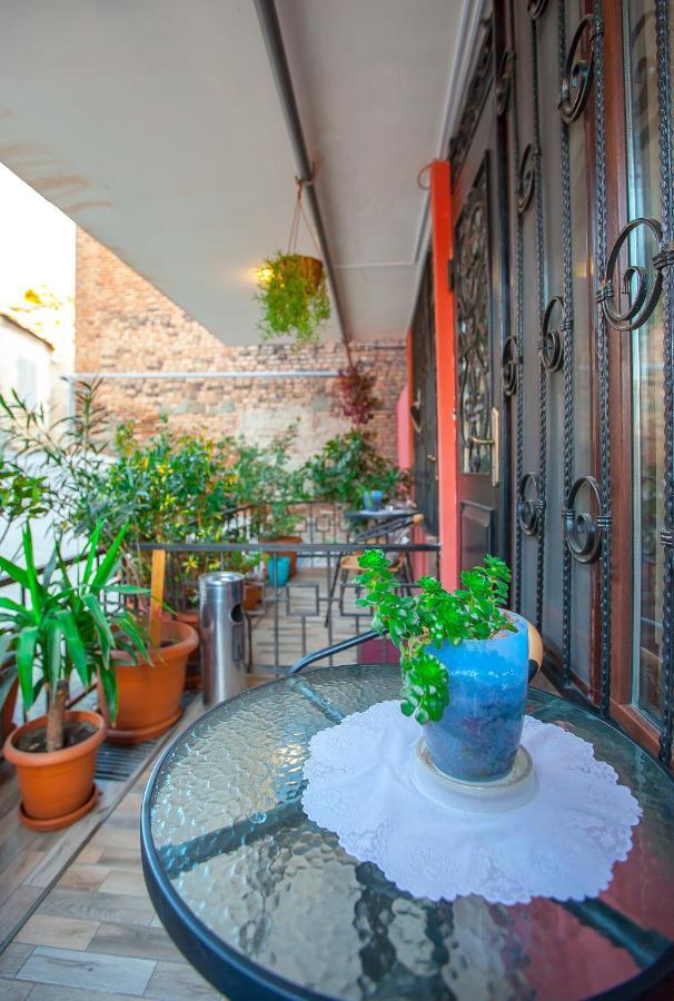 Apartment On L.Meskhishvili Turn ティビリシ エクステリア 写真